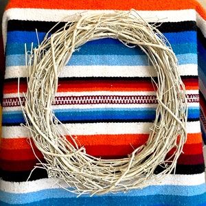 White/silver 18” Grapevine wreath